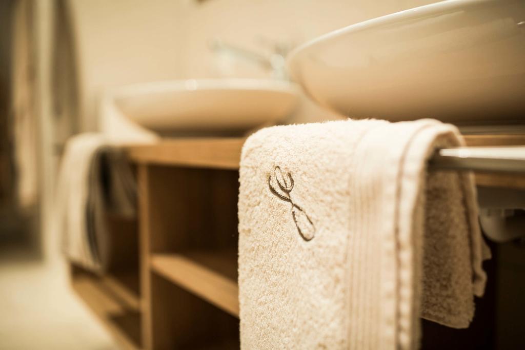 Slow Living Suite - Ferienwohnung Mit Privater Sauna & Garten Fiss Eksteriør billede